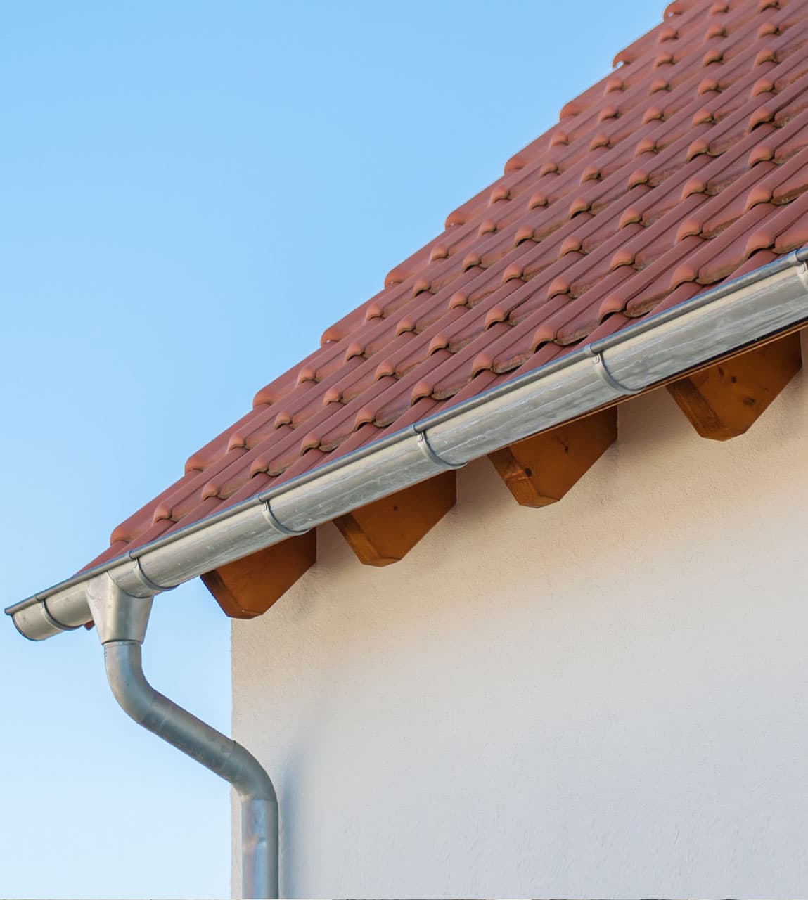  Instalación de canalones en Dumbría